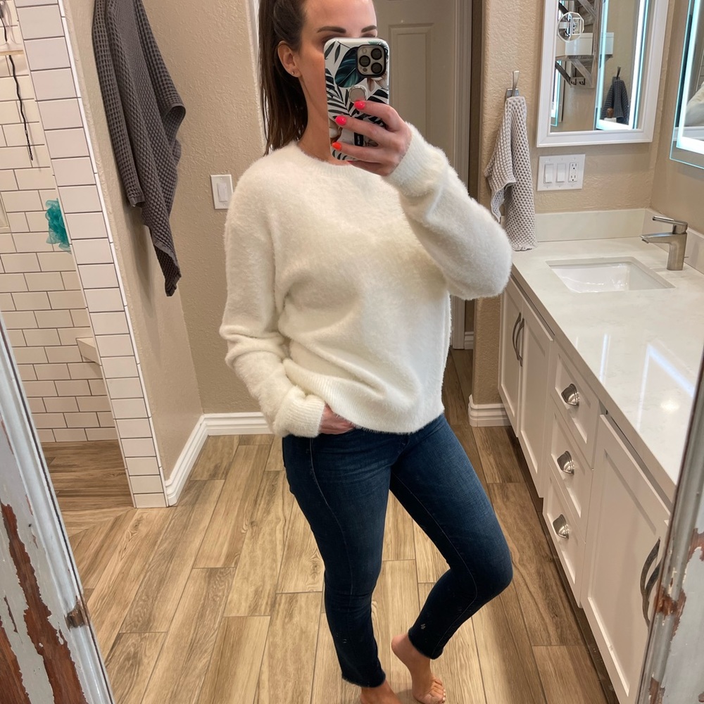 H&M white fuzzy sweater